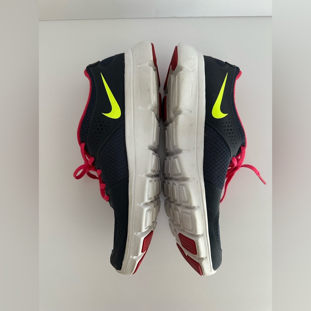 Nike Navy, Pin and Neon Yellow Women's Sneakers - Picture 8 of 8